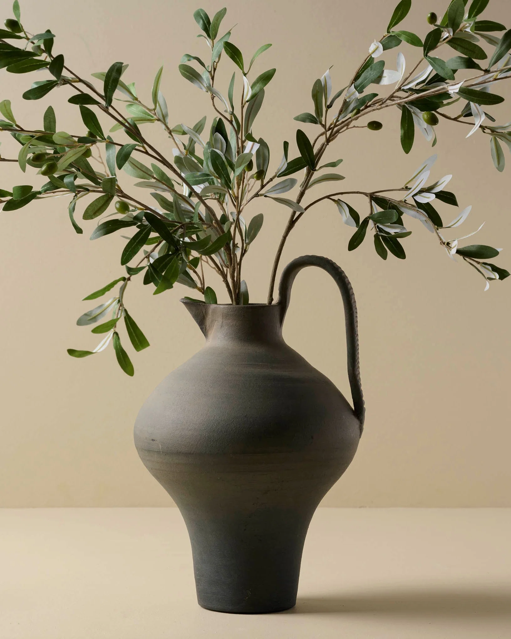 Ravine Black Ceramic Jug