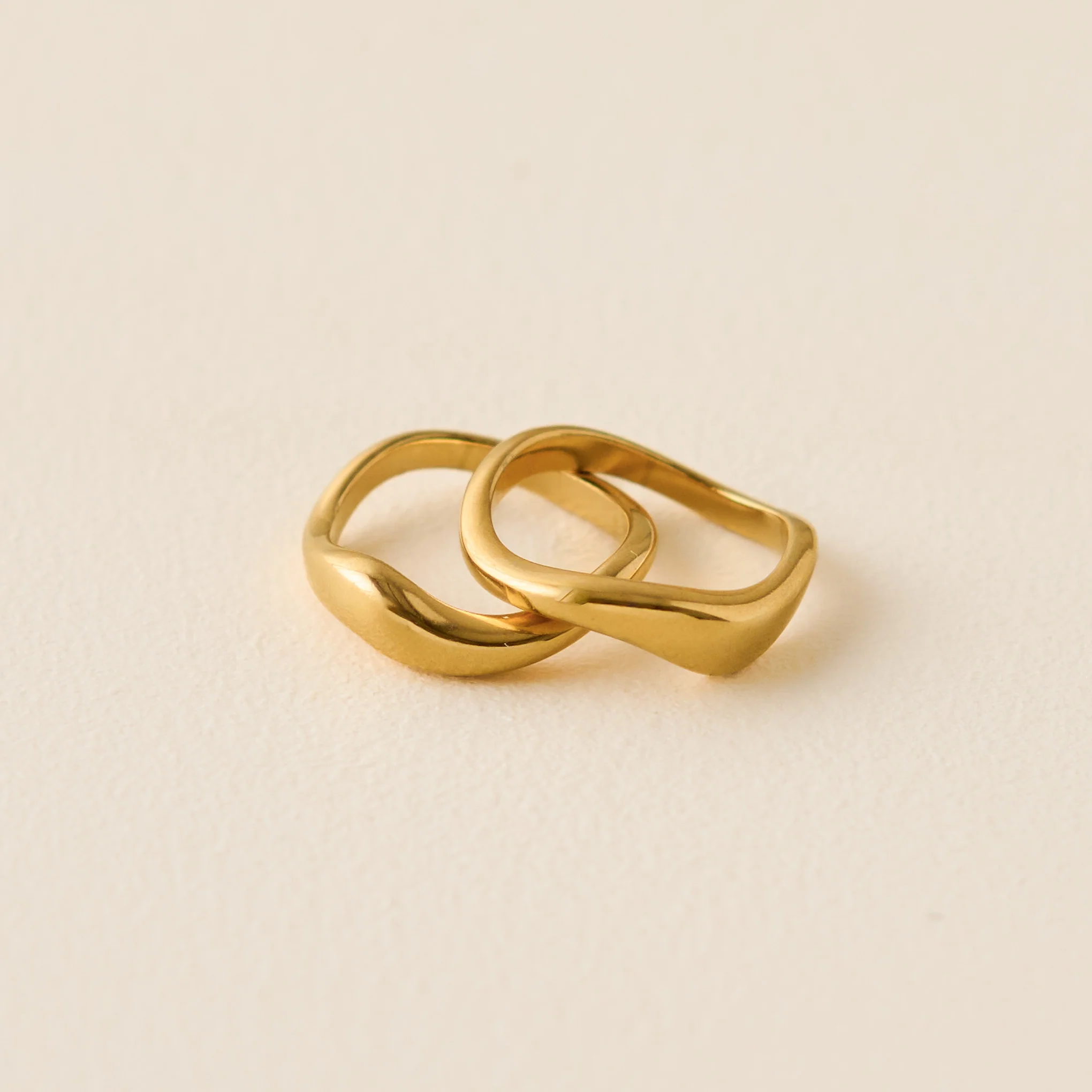 Curves Ring Set