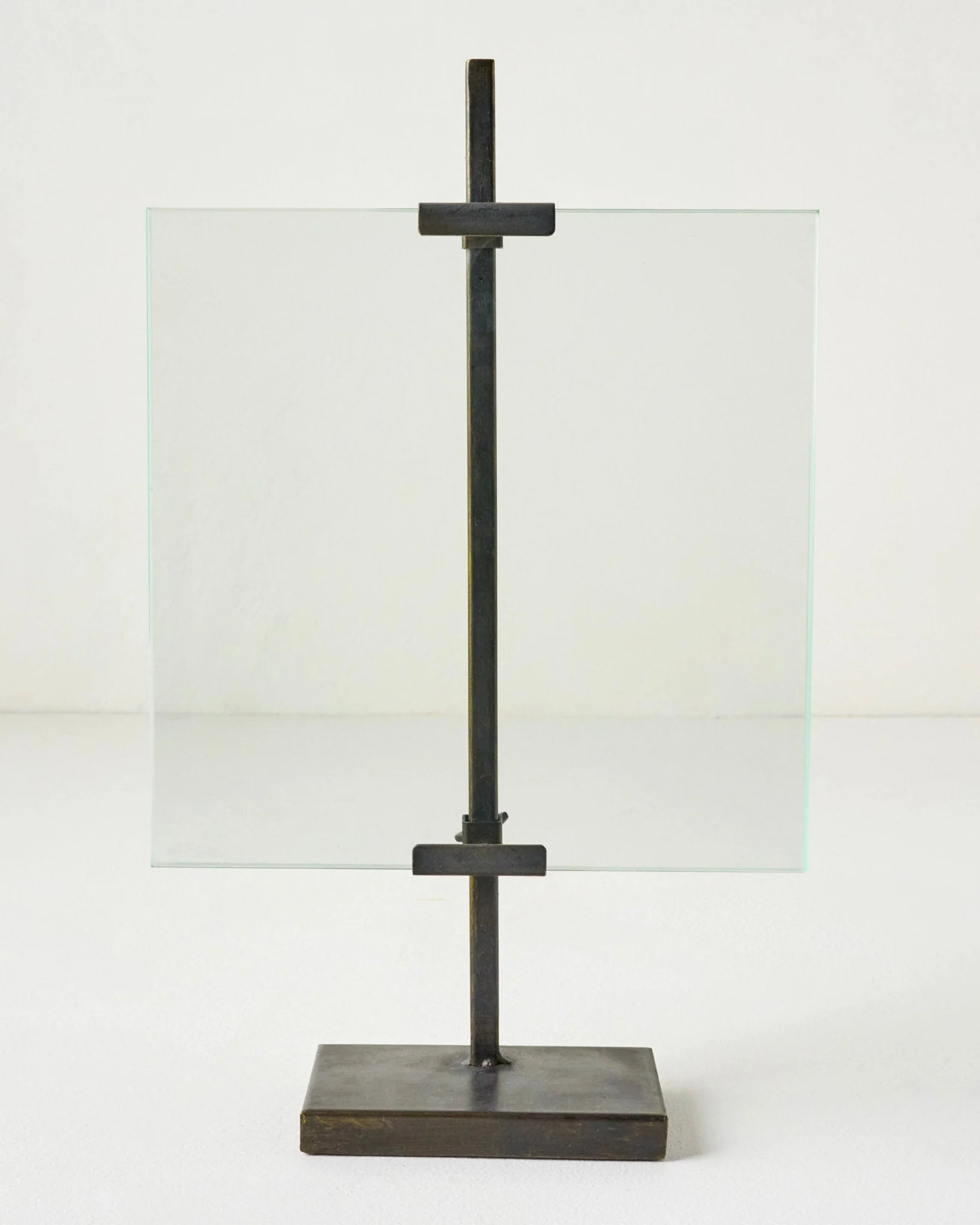 Shaina Adjustable Display Frame/Easel