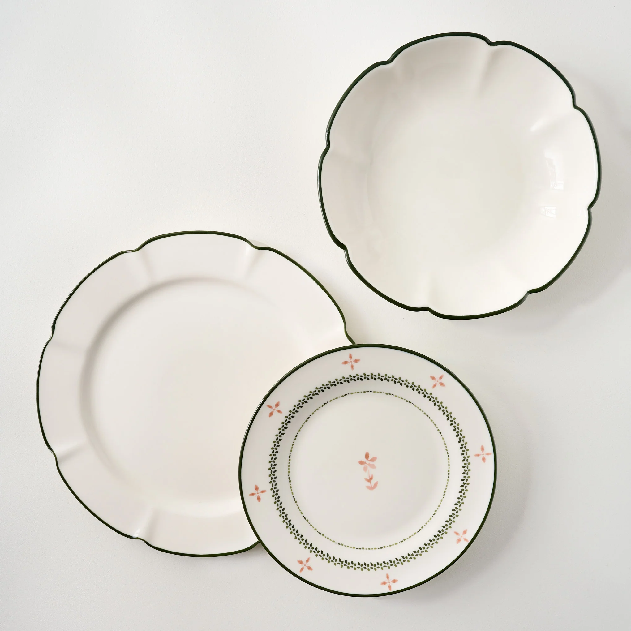Green Luna Scalloped 3-Piece Place Setting