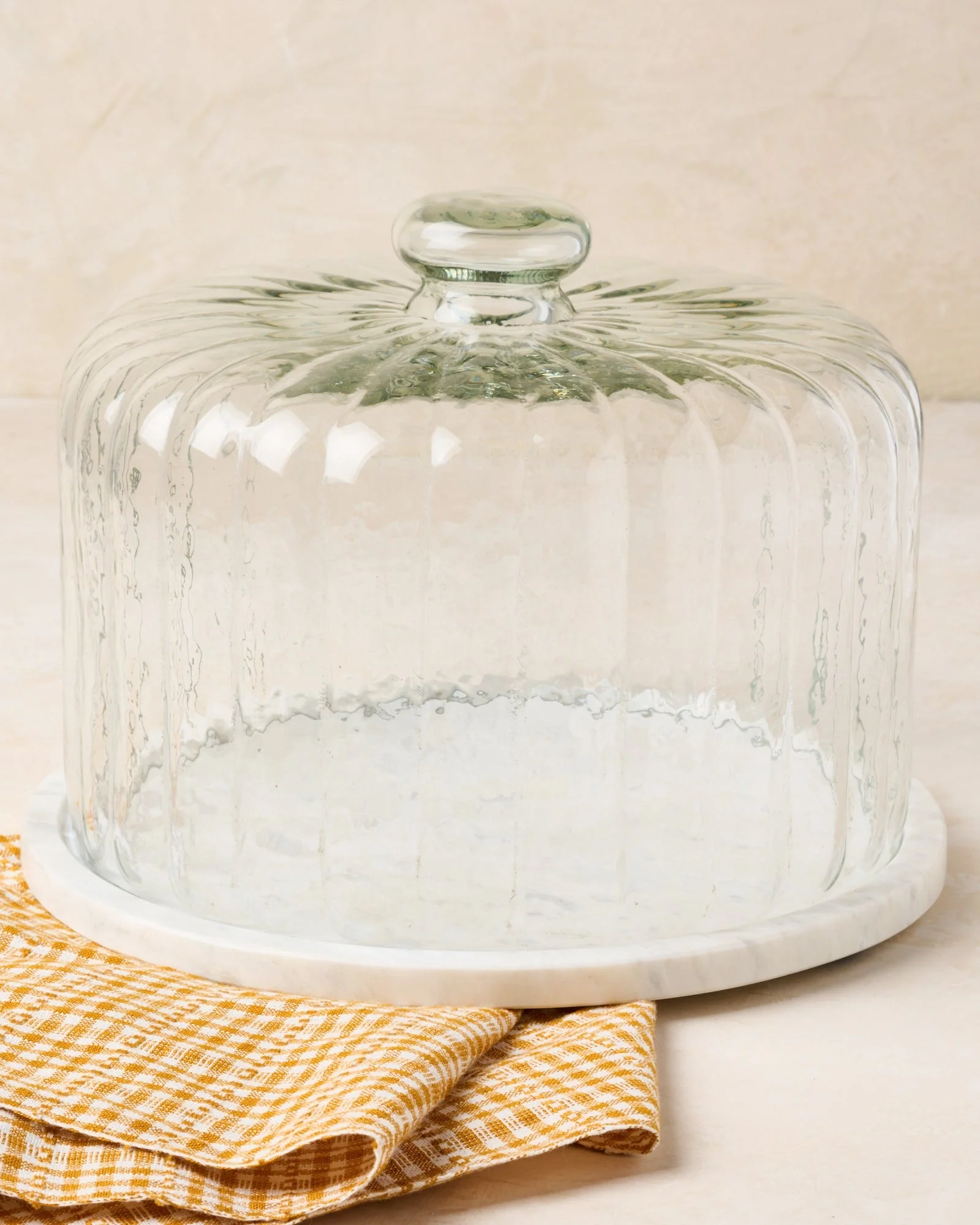 White Marble Fluted Cake Dome