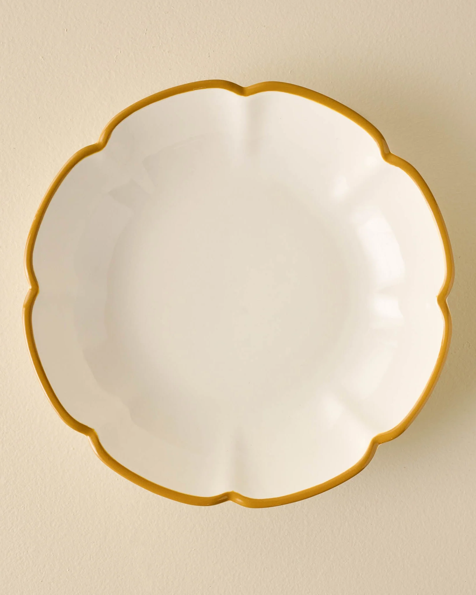 Luna Scalloped Pasta Bowl