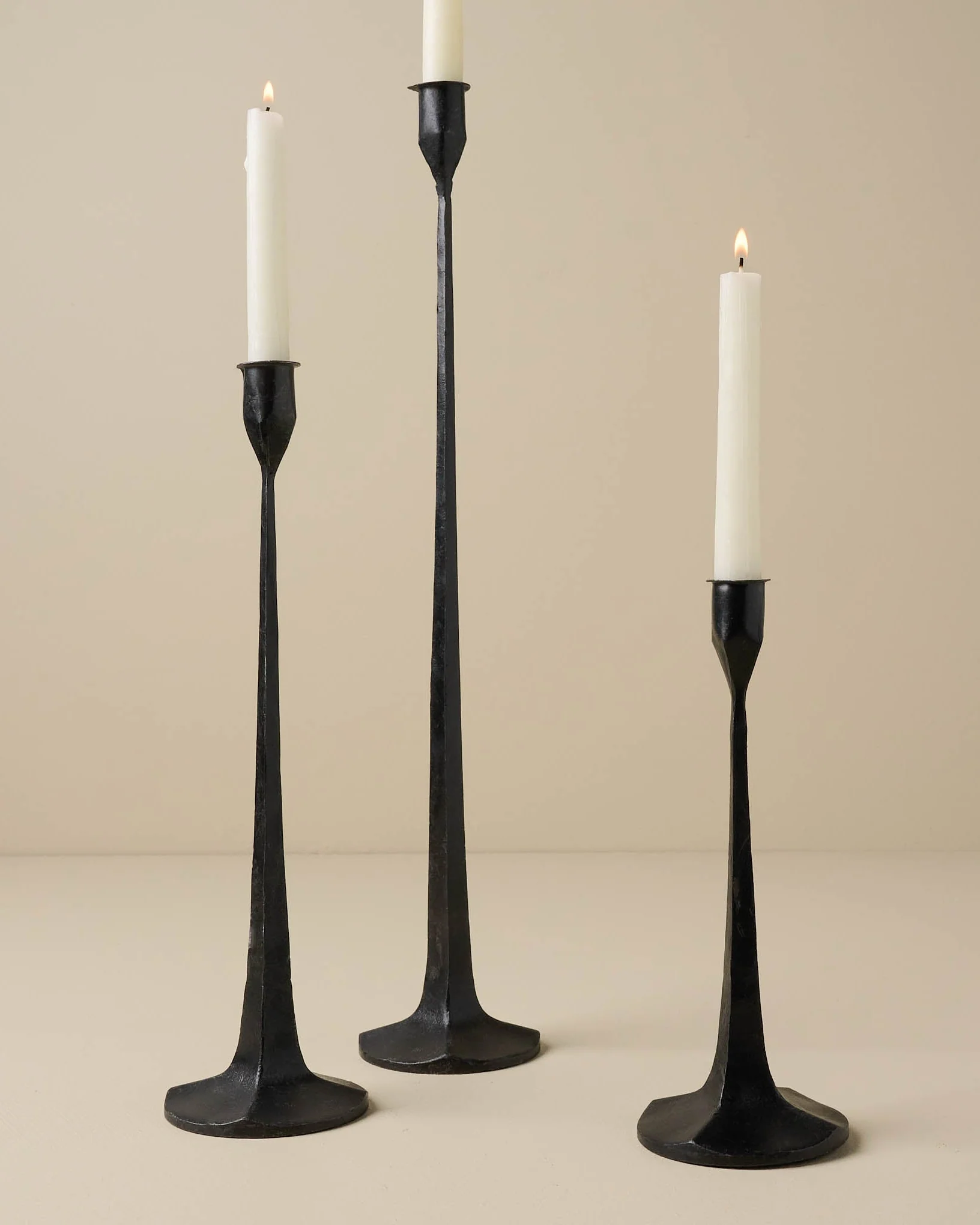 Black Gatecrest