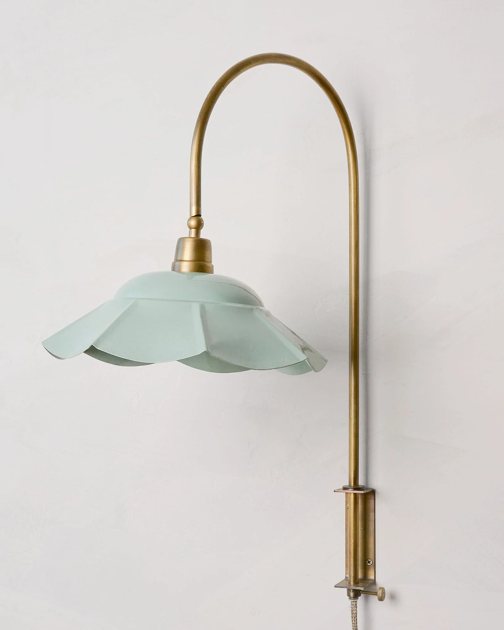 Mary Enamel Plug-in Sconce