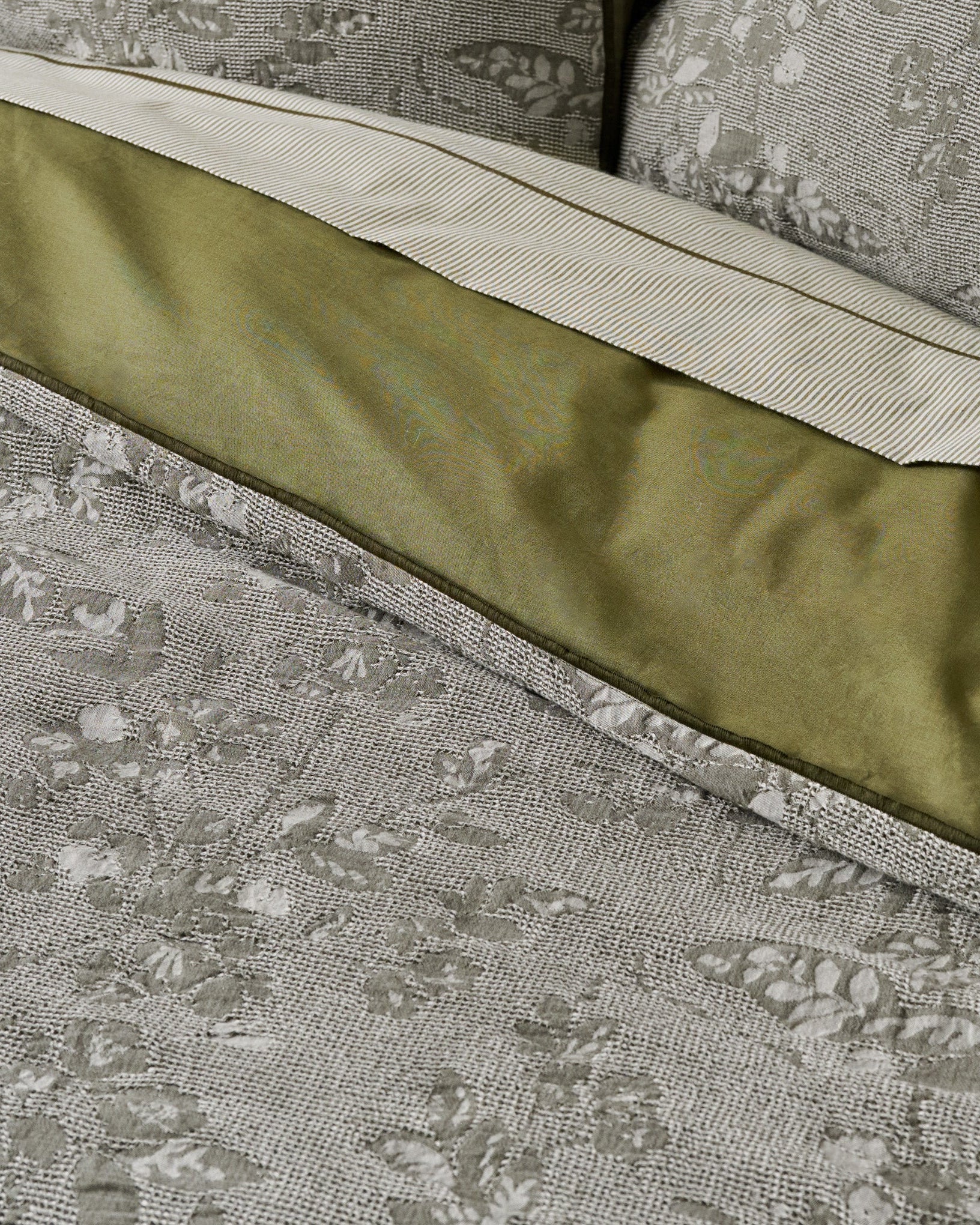 Willow Floral Jacquard Duvet Cover