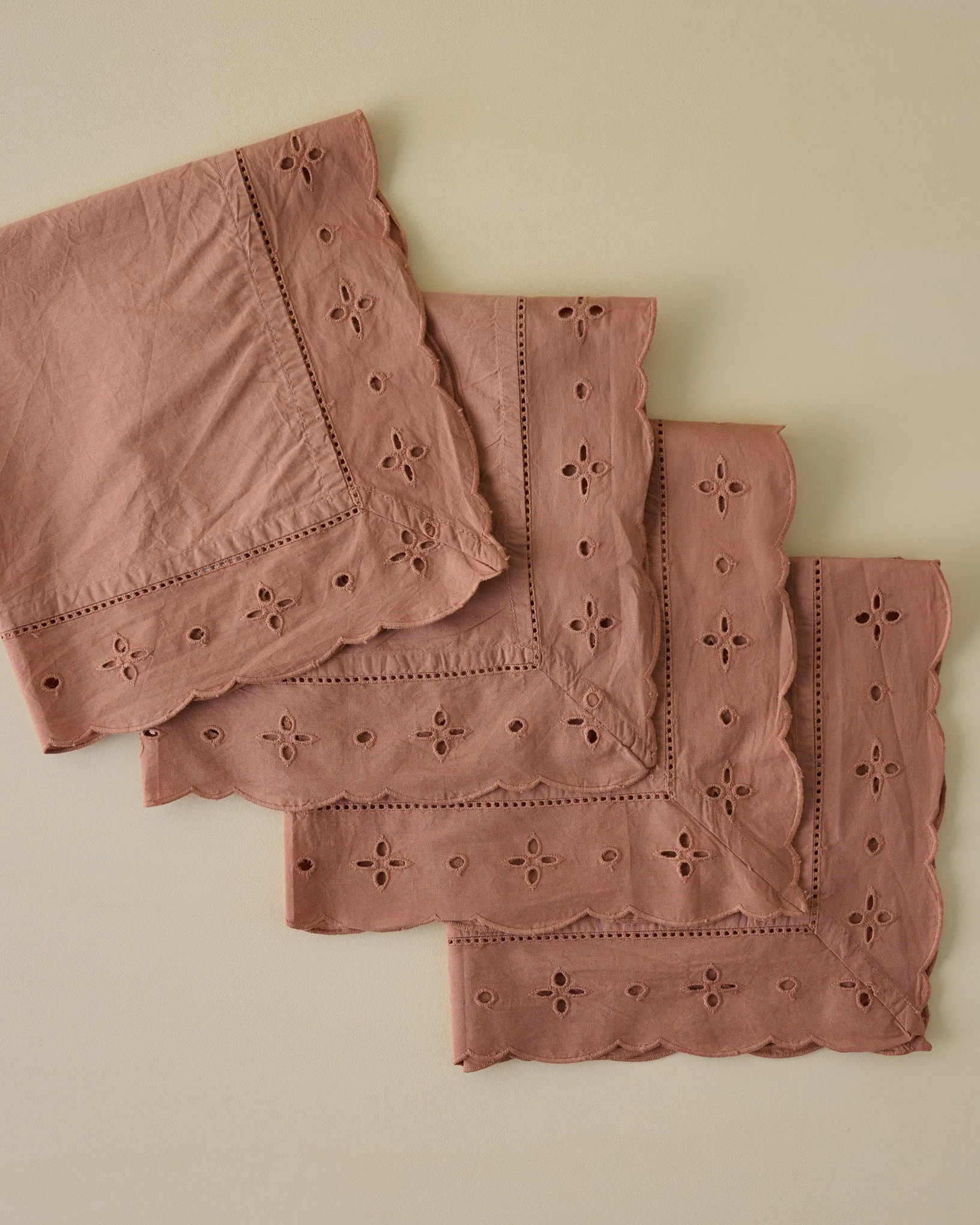 Blush Eyelet Border Napkin Set of Four