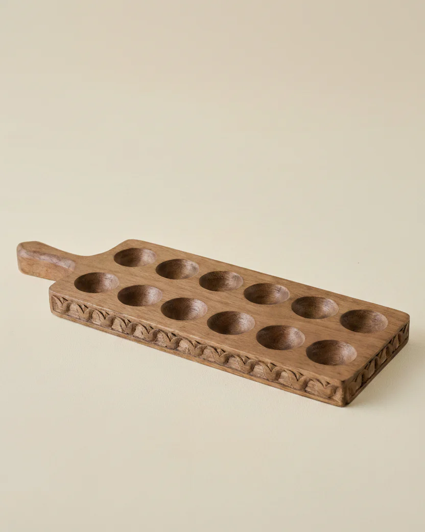 Antiqued Wood Tulip Carved Edge Egg Tray