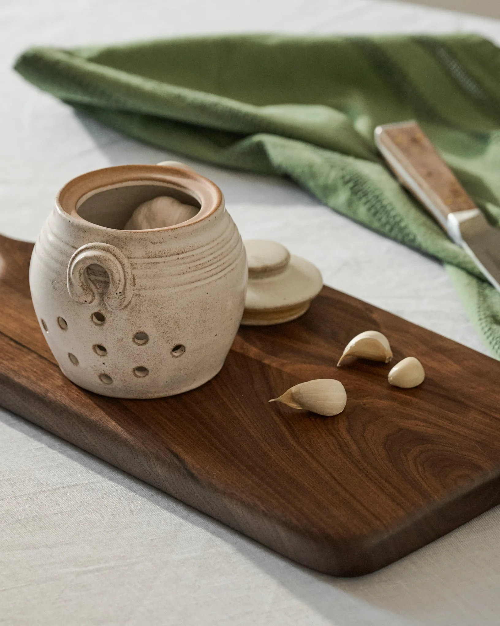 French White Garlic Keeper