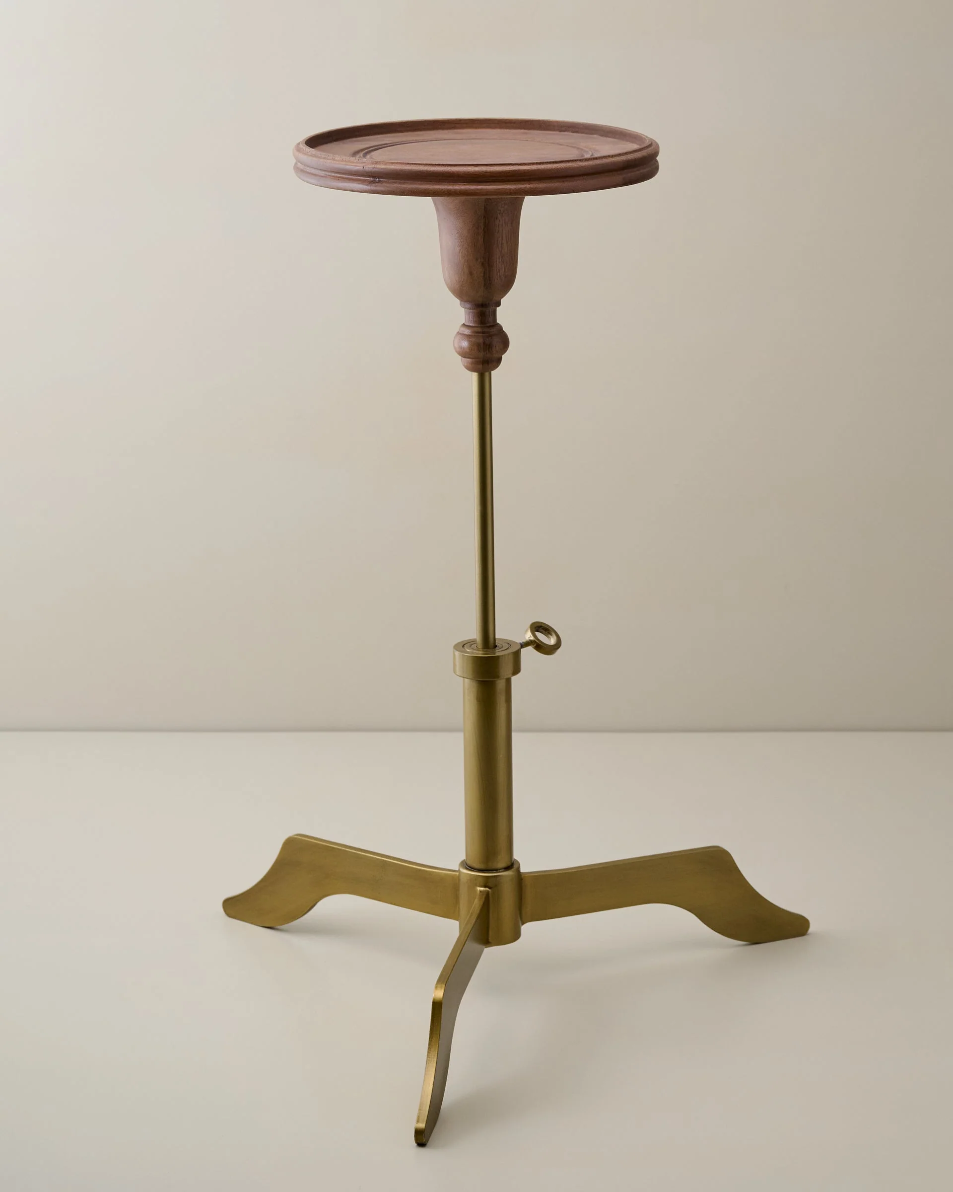 Jo's Vintage Inspired Adjustable Plant Stand