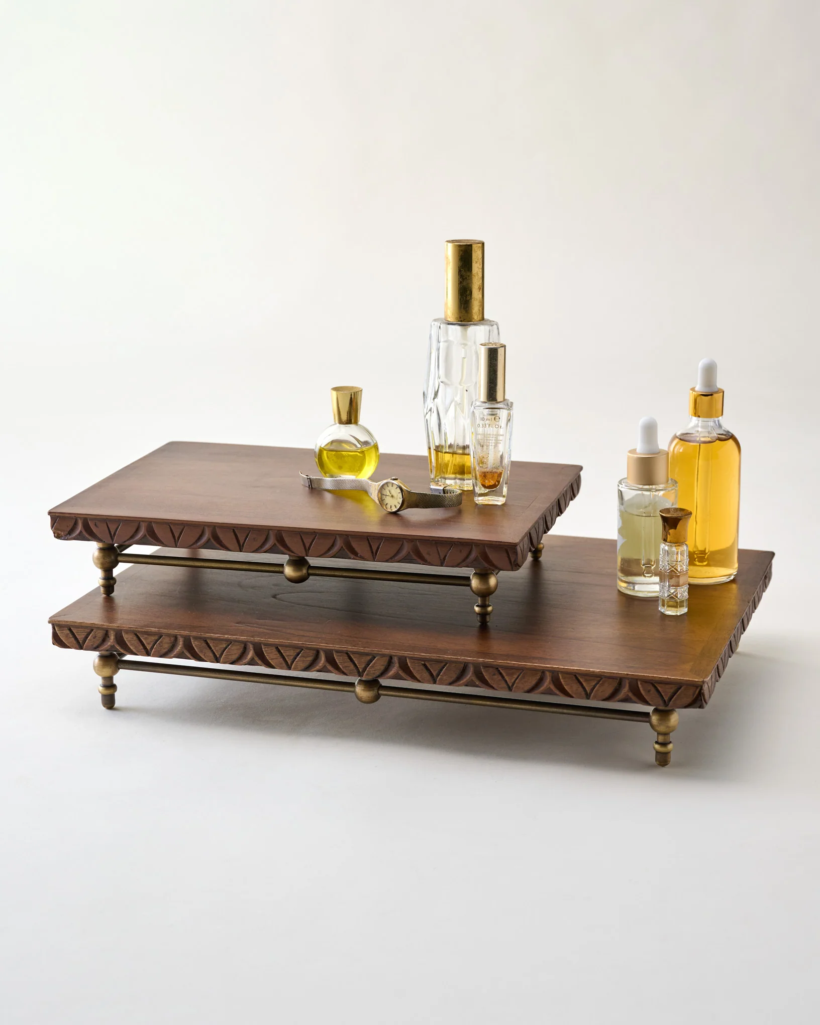 Beckett Carved Wood Riser