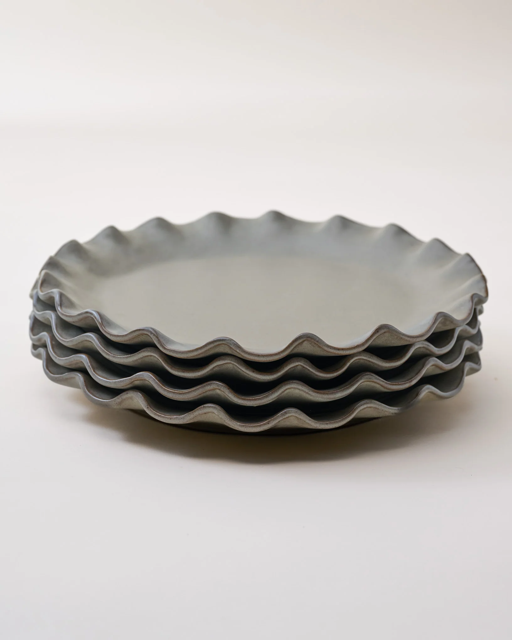 Green Organic Ruffle Edge Plate