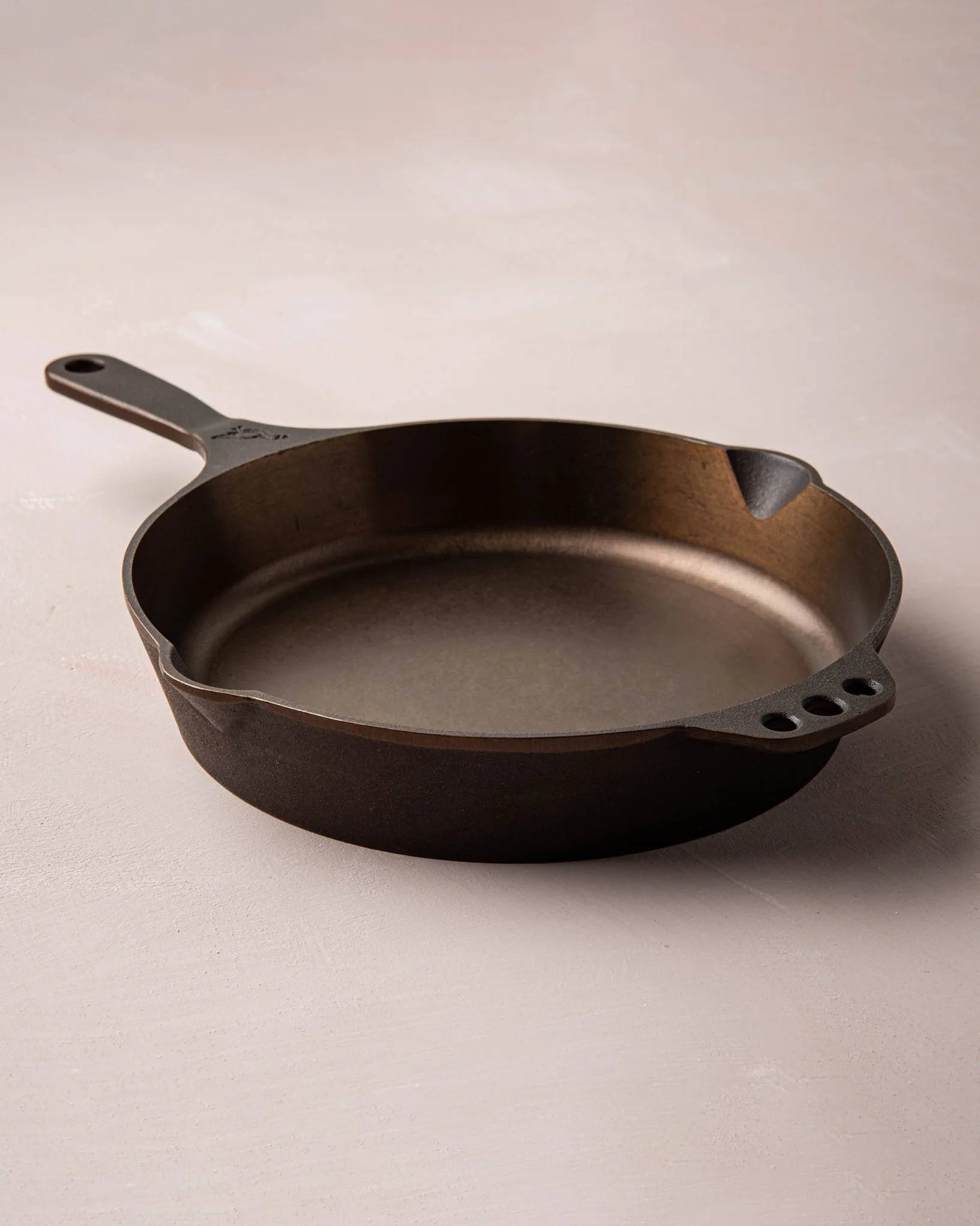 Smithey Cast Iron Skillet (No. 10)