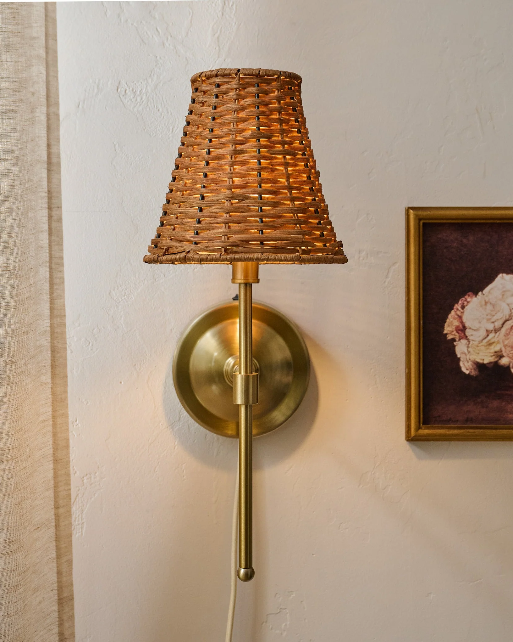 Rattan Plug-In Wall Sconce