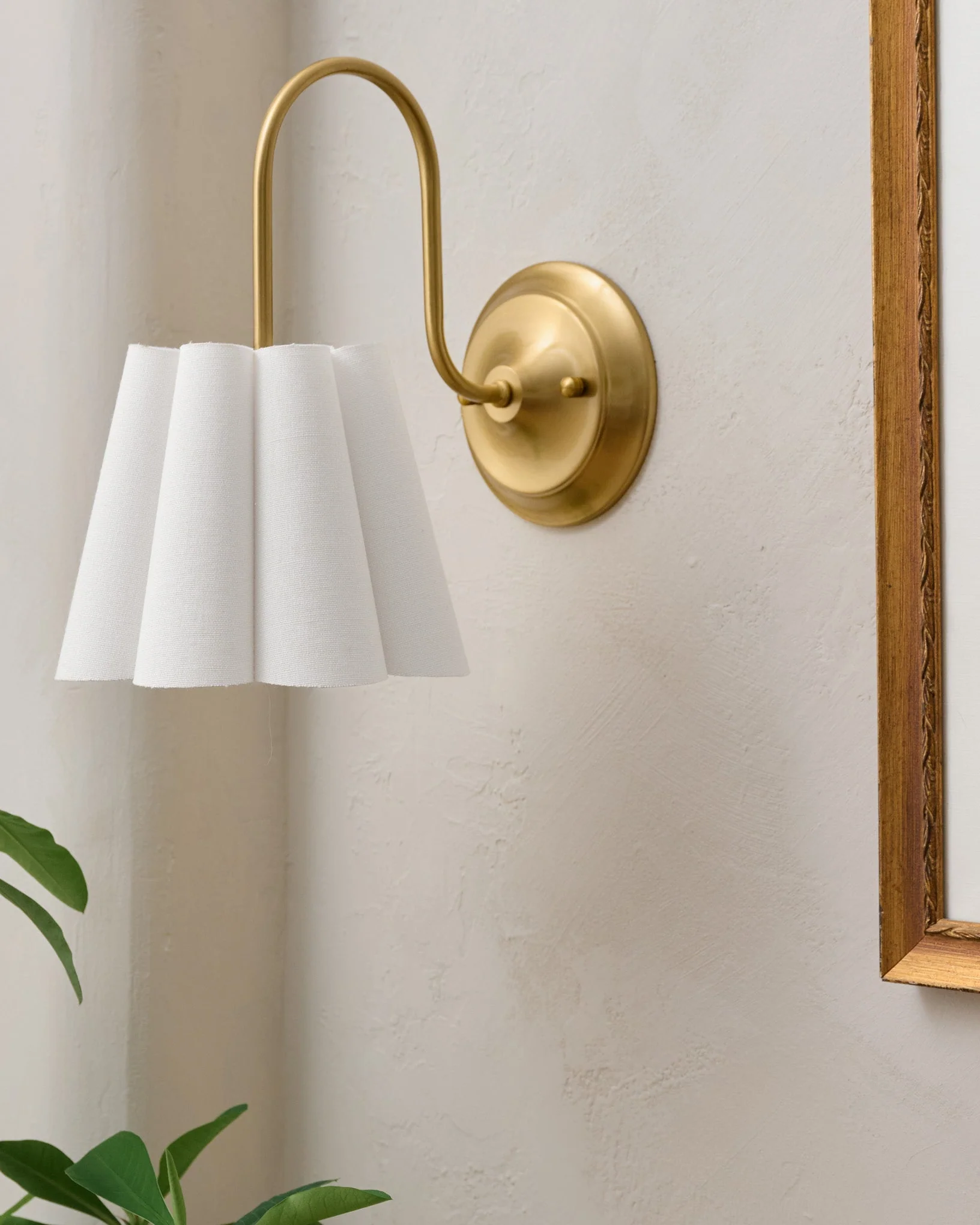 Odette Linen Scallop Wired Sconce