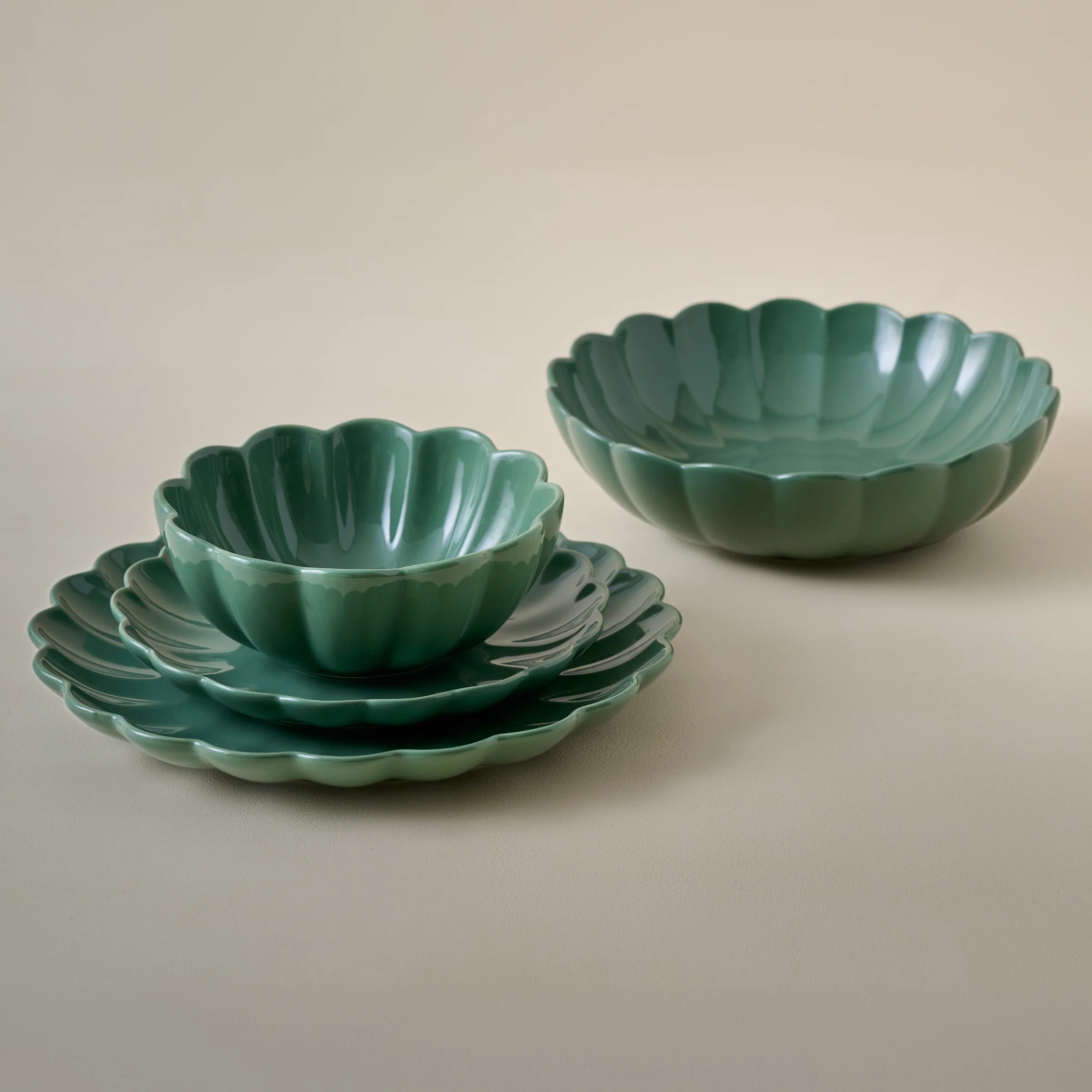 Seagrass Scalloped 4-Piece Place Setting